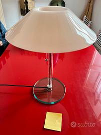 Lampada da tavolo Wilhelm Wagerfield