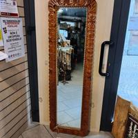 Specchio intagliato a mano