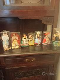 Bambole con costume tipico