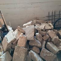 Basoli antichi recuperati da  vecchia costruzione