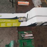 tagliasiepe a batteria