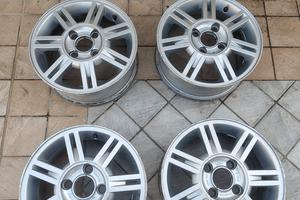 4 Cerchi in Lega 14" Ford Fiesta con dadi 