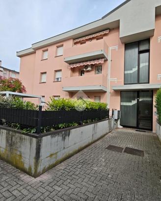 2 LOCALI A VENEZIA