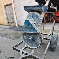 Mulino per cereali e mangime