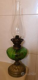 Antico lume a petrolio vetro bronzo rame 