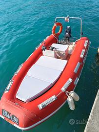 Gommone motore e carrello 