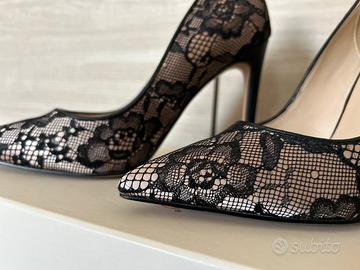 Décolleté Rinascimento con pizzo