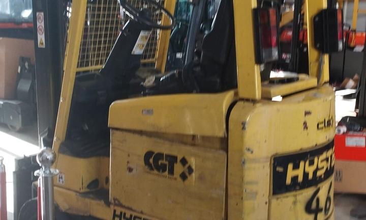 Carrello elevatore elettrico 1500kg marca Hyster