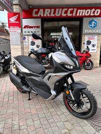 Aprilia SR GT 400