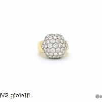 Anello in oro giallo con pavè di diamanti