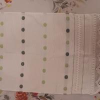 Asciugamano con pizzo all'uncineto
