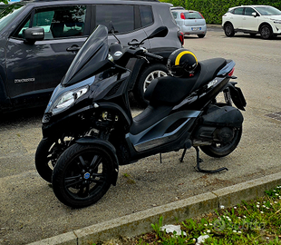 Piaggio MP3 300