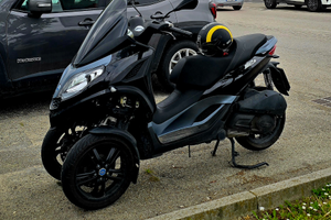 Piaggio MP3 300