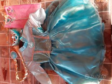 Vestito di carnevale principessa con accessori