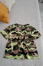 T-shirt donna Divided H&M fantasia mimetica.
