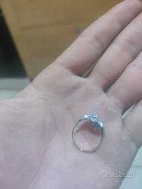 Anello oro bianco