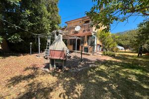 Villa Indipendente Circondata dal Verde