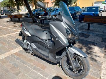 Yamaha Xmax 250