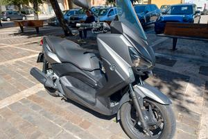 Yamaha Xmax 250