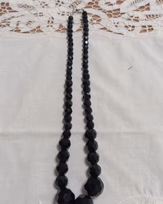 collana in pietra dura 