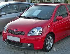 Toyota Yaris del 2003ricambi gomme iniettori cambi
