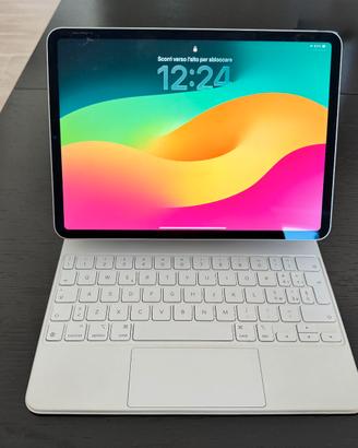 iPad Pro 11 pollici Wi-Fi + Magic Keyboard