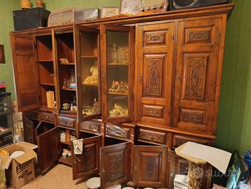 armadio in legno massello noce 