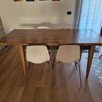 tavolo da cucina con 4 sedie