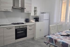 SL HOME appartamento zona centrale vicino al mare