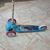 Monopattino bambina a 3 ruote 
