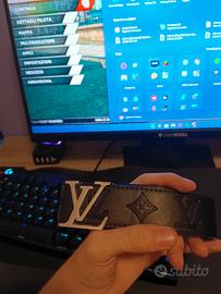Cintura Louis Vuitton nera in pelle con fibbia LV 