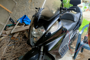 Honda silver Wing 400