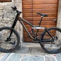 Kona Stinky Deluxe