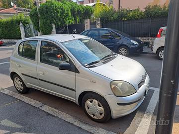 TOYOTA Yaris - 2002