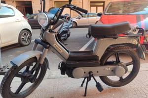 Piaggio si da vetrina