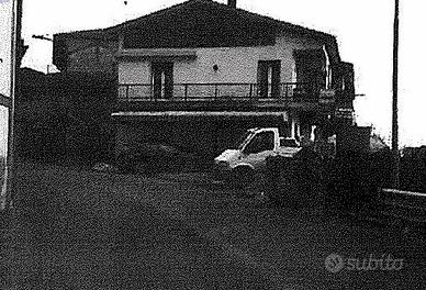 Immobile in asta di 695 m² a Serle
