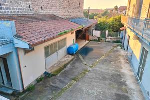 Intera proprietà di circa 500 Mq