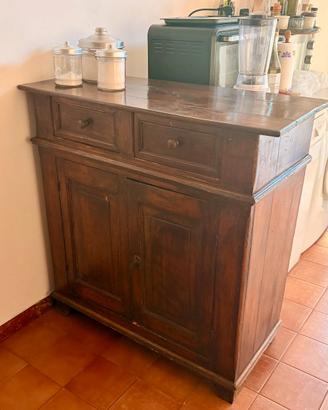 Credenzina antica in legno