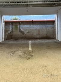 Garage con serranda basculante