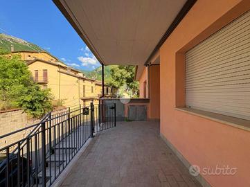 3 LOCALI A GUALDO TADINO