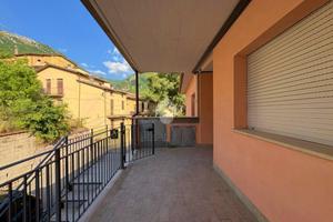 3 LOCALI A GUALDO TADINO