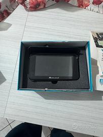 Display multimediale da moto con telecamere