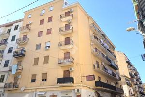 4 LOCALI A PALERMO