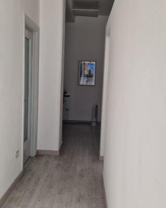 Locale / Ufficio rifinito ad Altamura (arredato)