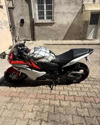 Cbr 600 f 2011