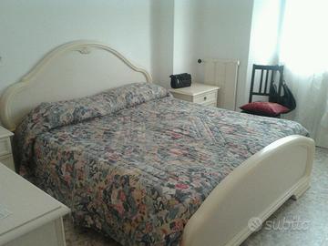 Camera matrimoniale zona Salesi