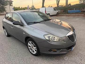 LANCIA Delta 2.0 MJT DPF Executive senza nessun