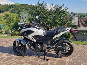 Honda NC750X DCT