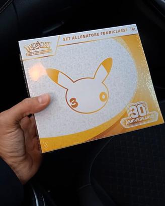 Etb 30th anniversario pokemon