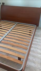 Letto noce con doghe nuove